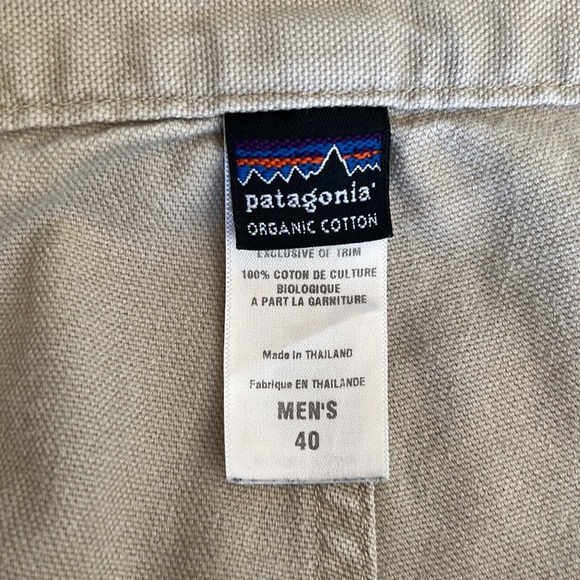 Patagonia size 40 x 30 organic cotton tan chino pants. Faded stain on knee. - Picture 3 of 6